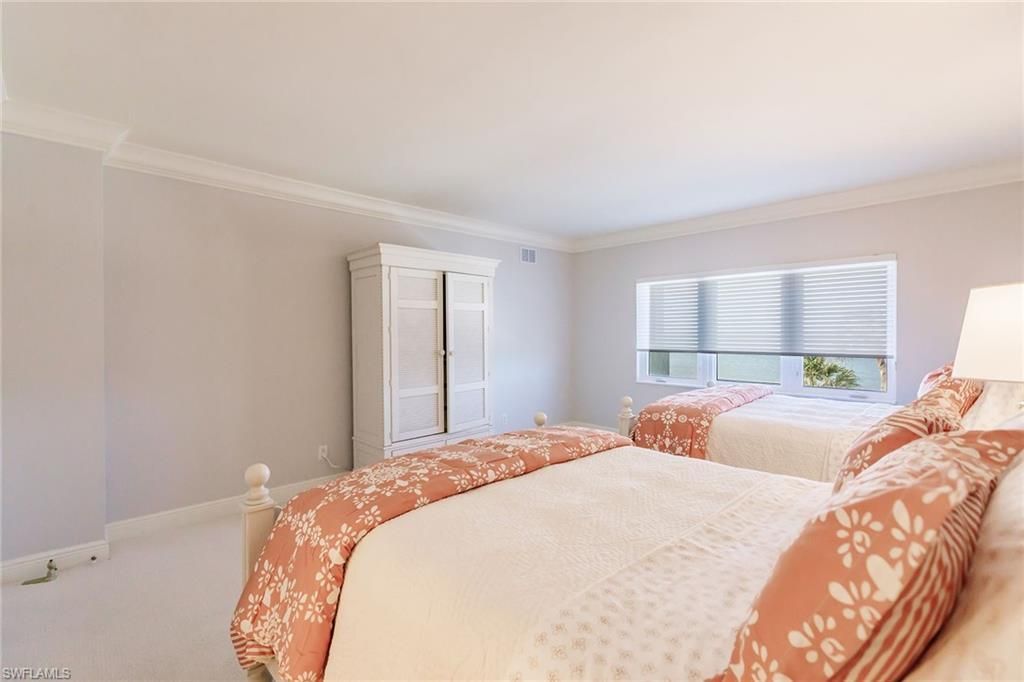 2885 Gulf Shore Blvd N, Unit 302, Naples, FL 34103 Photo