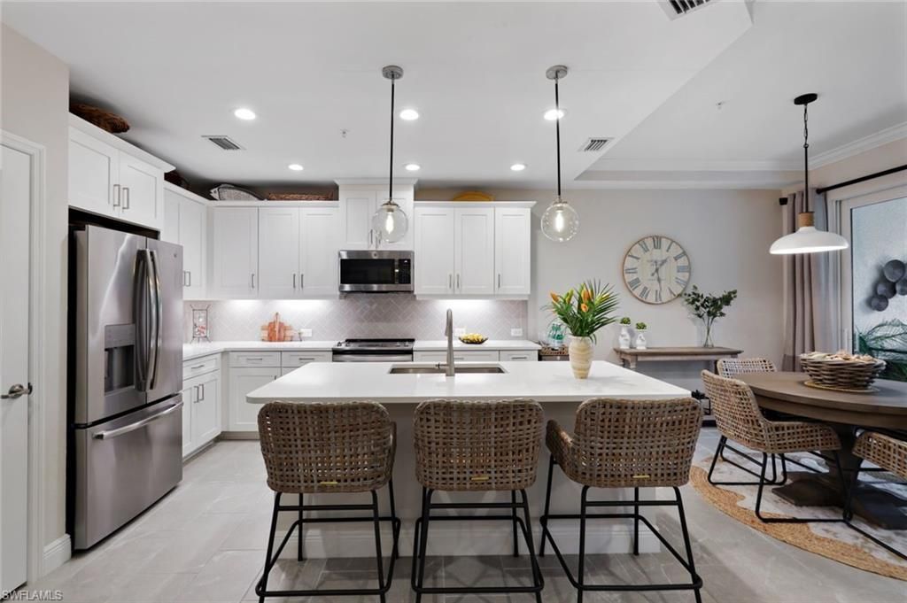 2542 Seychelles Dr, Unit 702, Naples, FL 34112 Photo