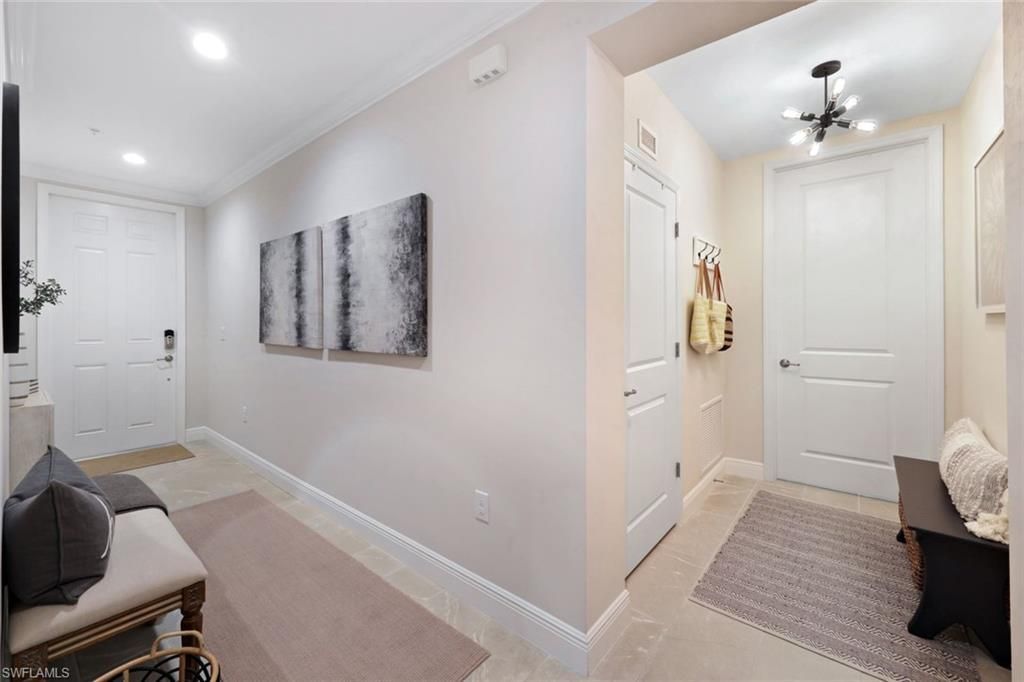 2542 Seychelles Dr, Unit 702, Naples, FL 34112 Photo