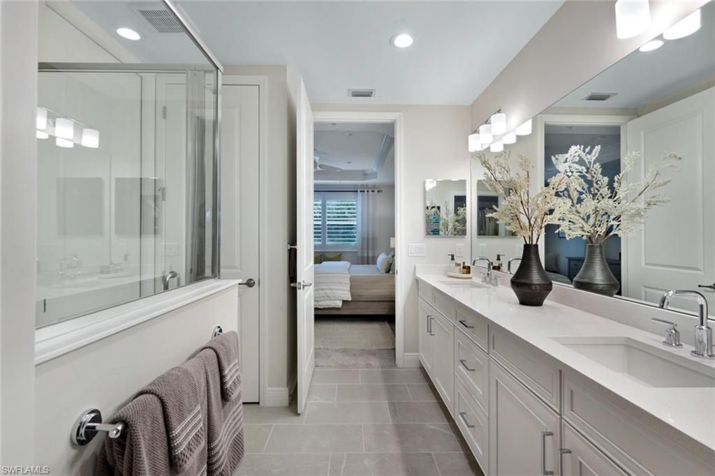 2542 Seychelles Dr, Unit 702, Naples, FL 34112 Photo