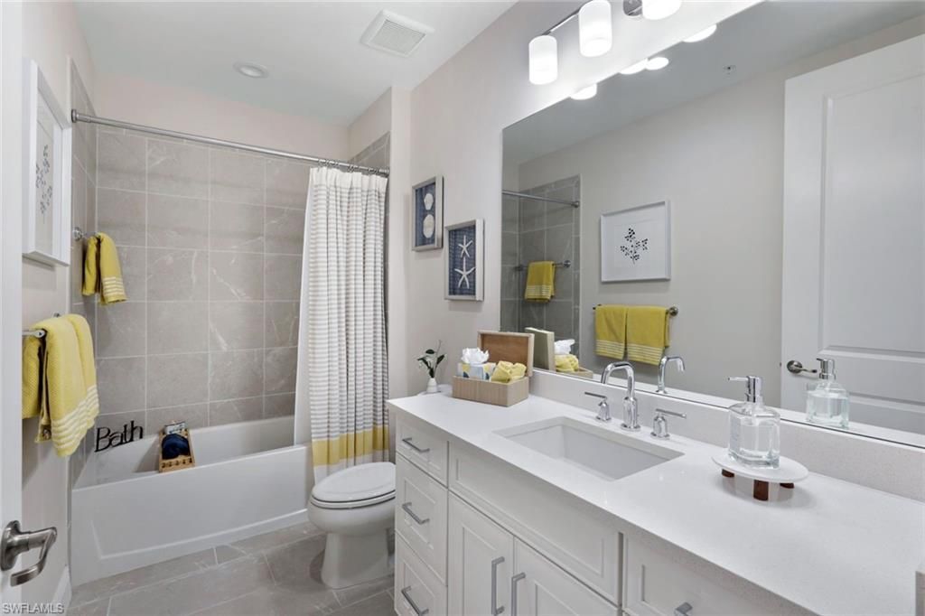 2542 Seychelles Dr, Unit 702, Naples, FL 34112 Photo