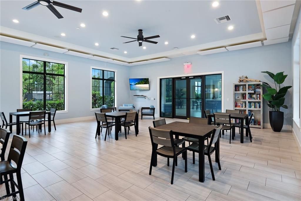 2542 Seychelles Dr, Unit 702, Naples, FL 34112 Photo