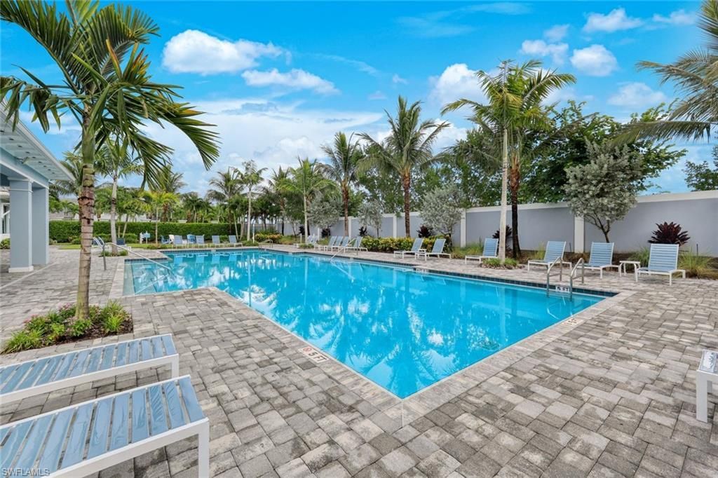 2542 Seychelles Dr, Unit 702, Naples, FL 34112 Photo