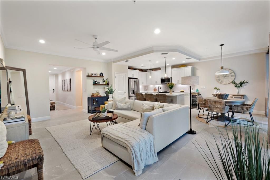2542 Seychelles Dr, Unit 702, Naples, FL 34112 Photo