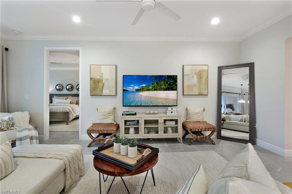 2542 Seychelles Dr, Unit 702, Naples, FL 34112 Photo