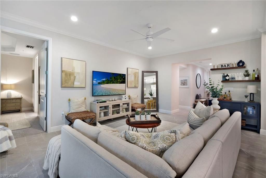 2542 Seychelles Dr, Unit 702, Naples, FL 34112 Photo