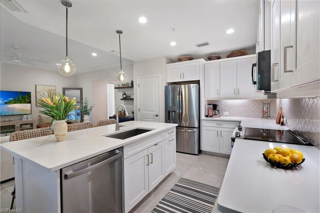 2542 Seychelles Dr, Unit 702, Naples, FL 34112 Photo