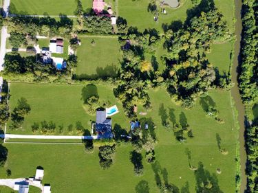 42069 Black Bayou Rd, Gonzales, LA 70737