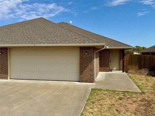 1607 E Lawter Road, Weatherford, OK 73096