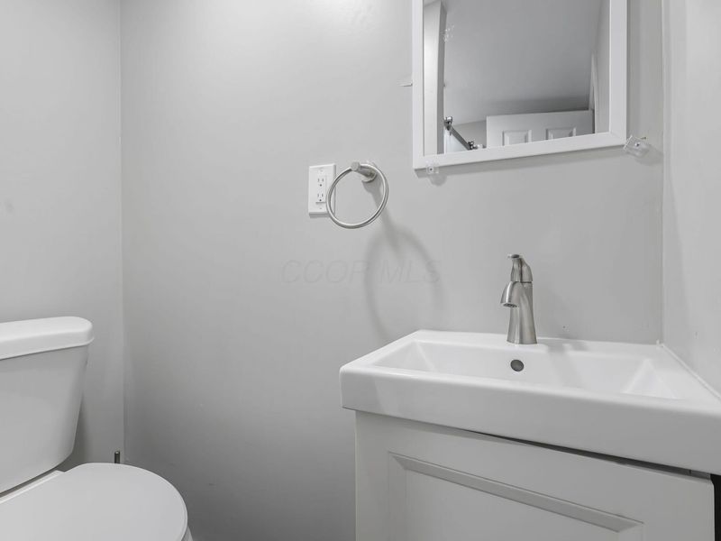 569 Binns Boulevard , Columbus, OH 43204 Photo 40
