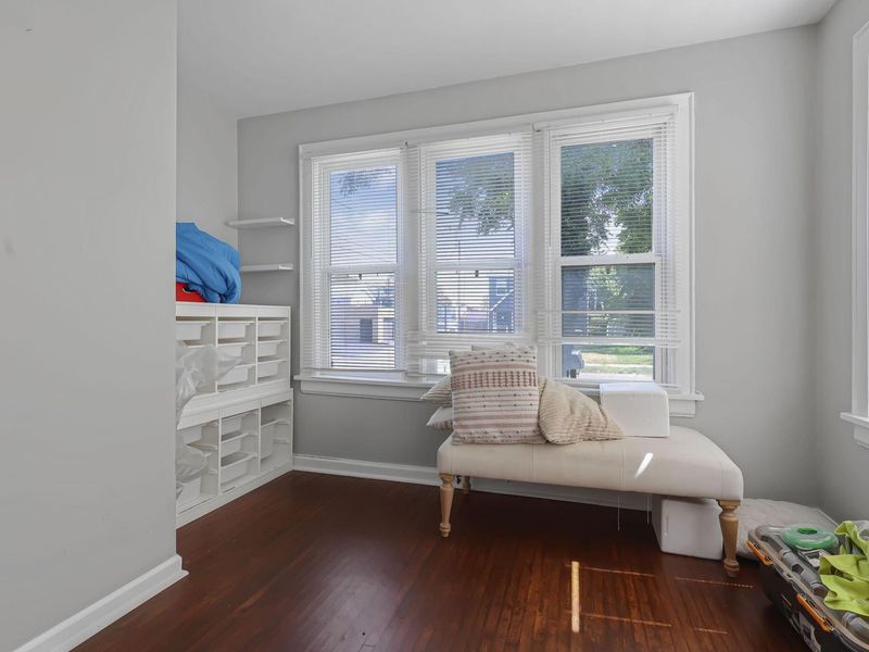 569 Binns Boulevard , Columbus, OH 43204 Photo 8