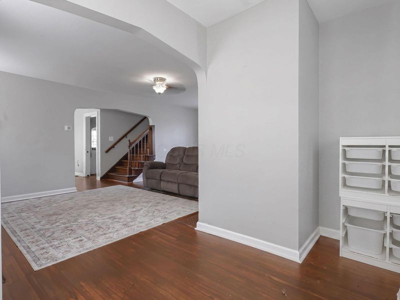569 Binns Boulevard , Columbus, OH 43204 Photo 9