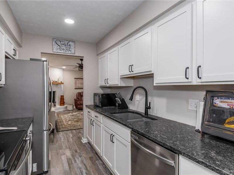 1346 Whispering Woods Drive, Unit A, West Carrollton, OH 45449 Photo 17