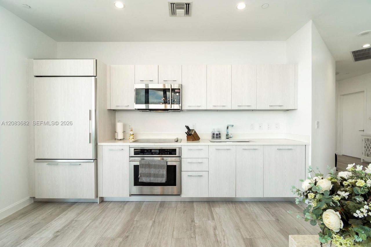 55 SW 9th St , Unit 4206, Miami, FL 33130 Photo