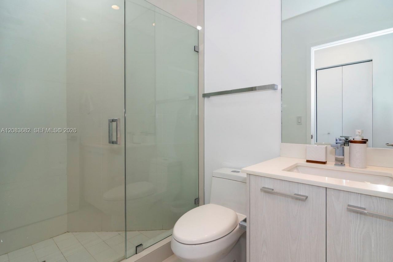 55 SW 9th St , Unit 4206, Miami, FL 33130 Photo