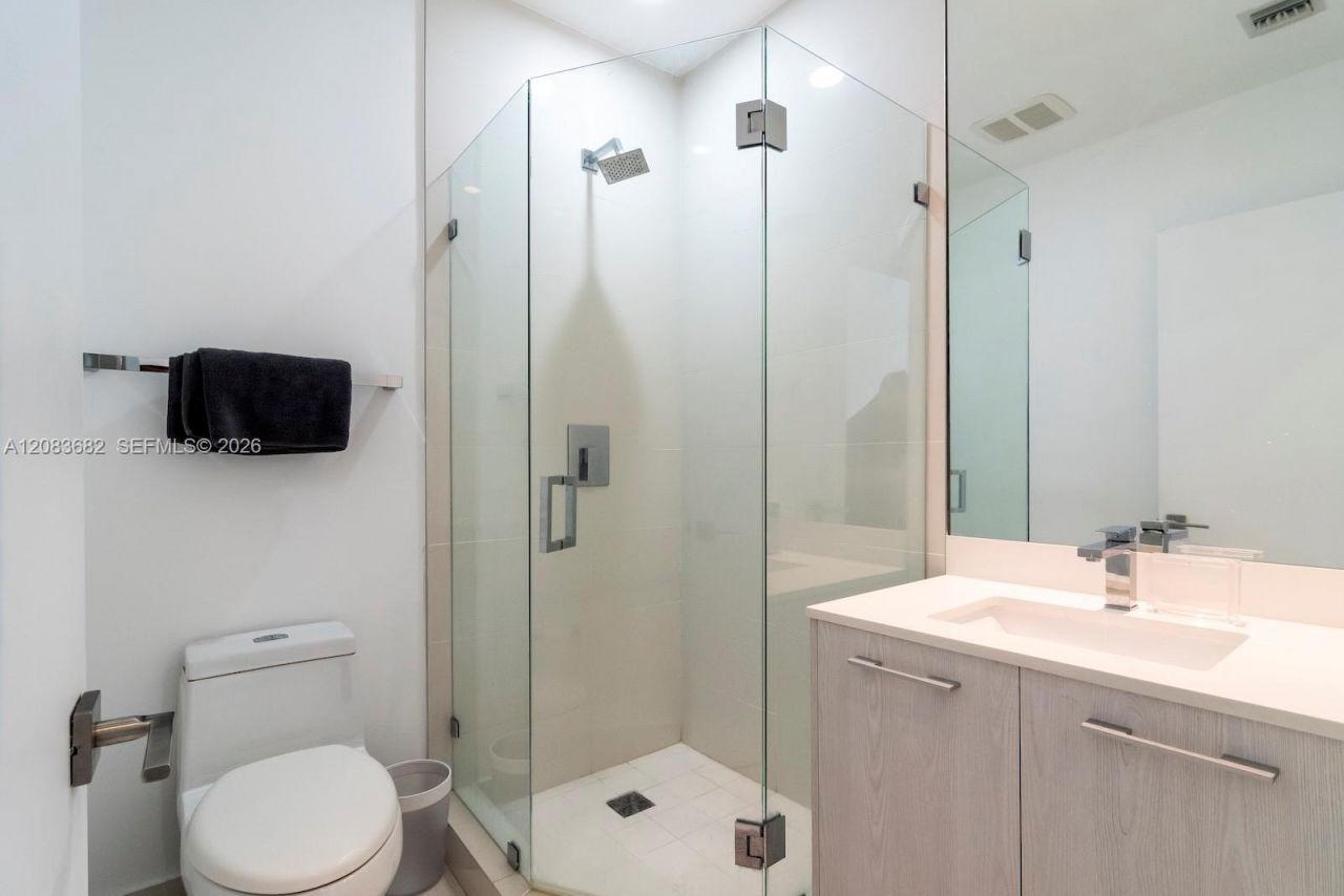 55 SW 9th St , Unit 4206, Miami, FL 33130 Photo