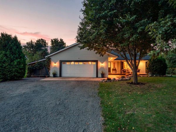 31795 Lakeway Drive NE, Cambridge, MN 55008