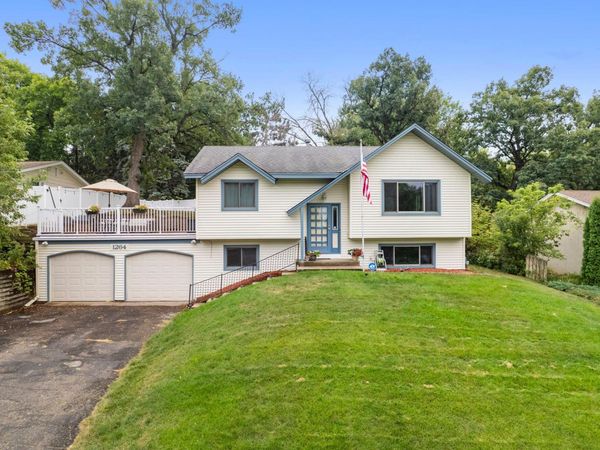 1264 Hathaway Lane NE, Fridley, MN 55432
