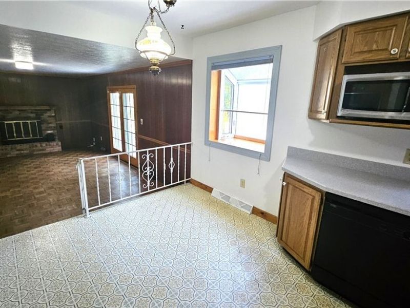 28305 Cannon Road, Solon, OH 44139 Photo 11