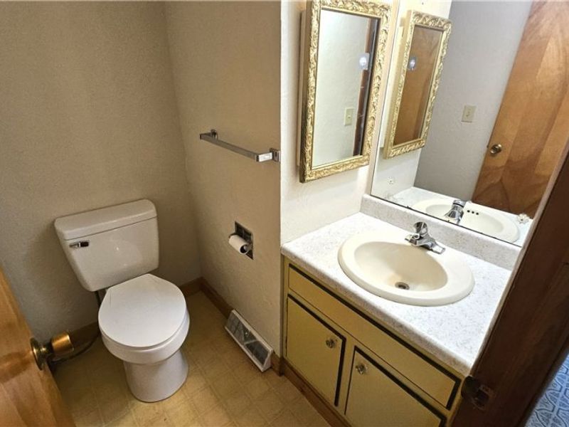 28305 Cannon Road, Solon, OH 44139 Photo 15