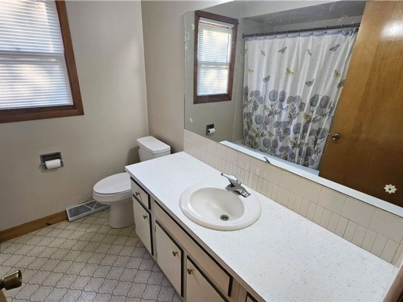 28305 Cannon Road, Solon, OH 44139 Photo 19
