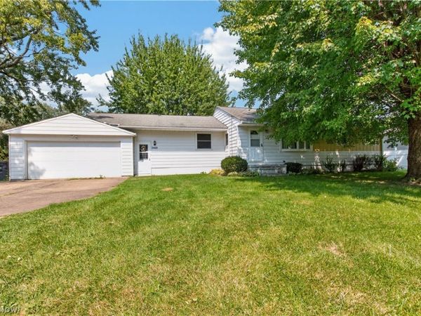 3469 James Boulevard , Brunswick, OH 44212