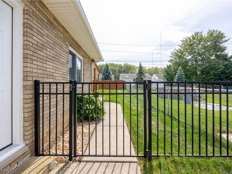 1709 Winchester Drive, Parma, OH 44134 Photo 32