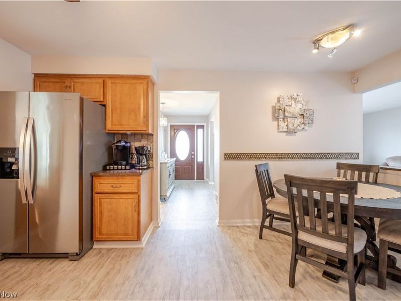 1709 Winchester Drive, Parma, OH 44134 Photo 6