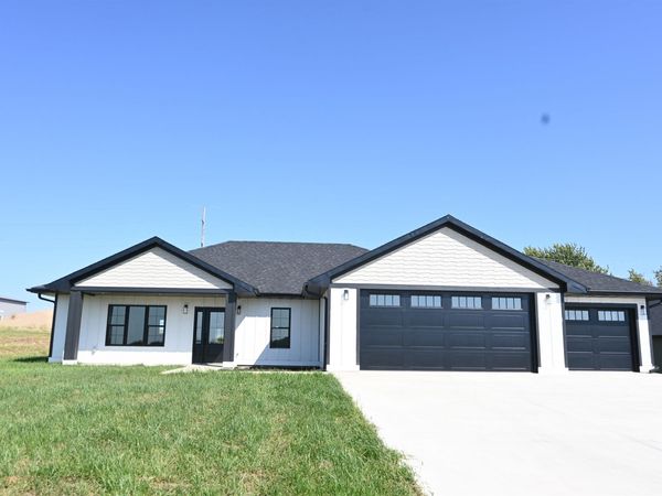 210 Robin Lane, Wall Lake, IA 51466