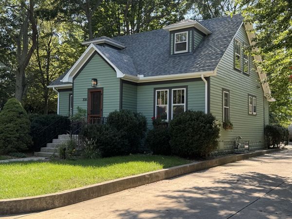 308 S Barker Street, New Buffalo, MI 49117
