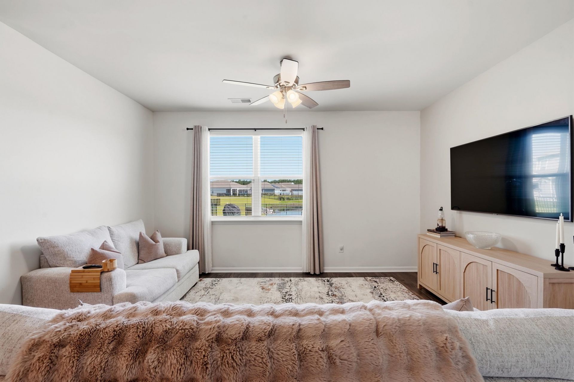 425 Royal Arch Dr.  Photo 6