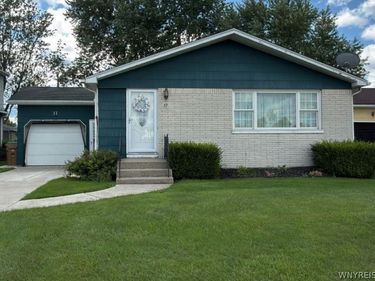 37 Moorman Drive, Buffalo, NY 14225