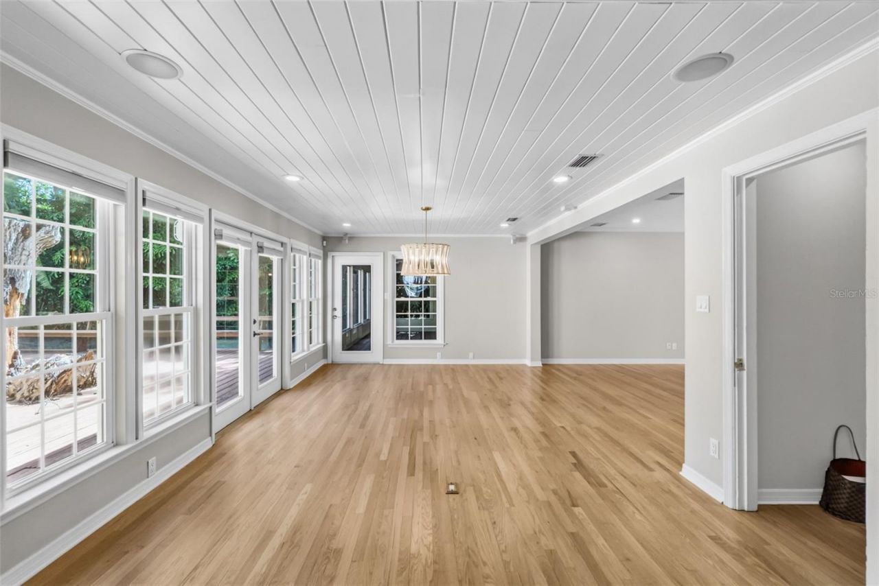 1585 South Drive, Sarasota, FL 34239 Photo