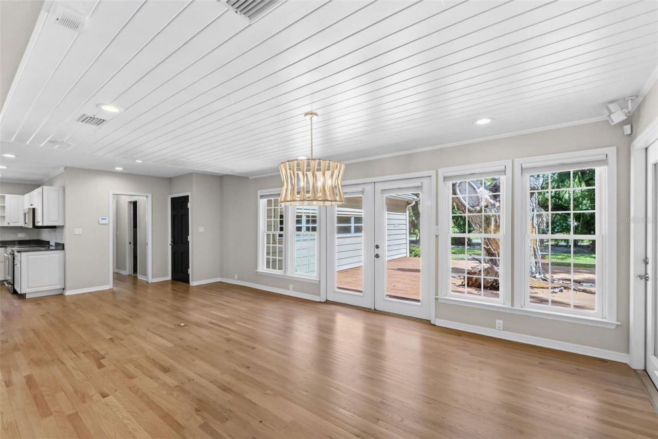 1585 South Drive, Sarasota, FL 34239 Photo