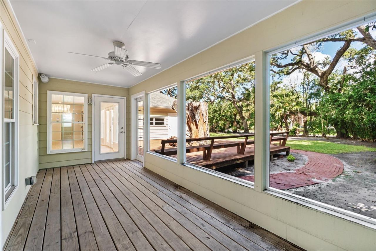 1585 South Drive, Sarasota, FL 34239 Photo