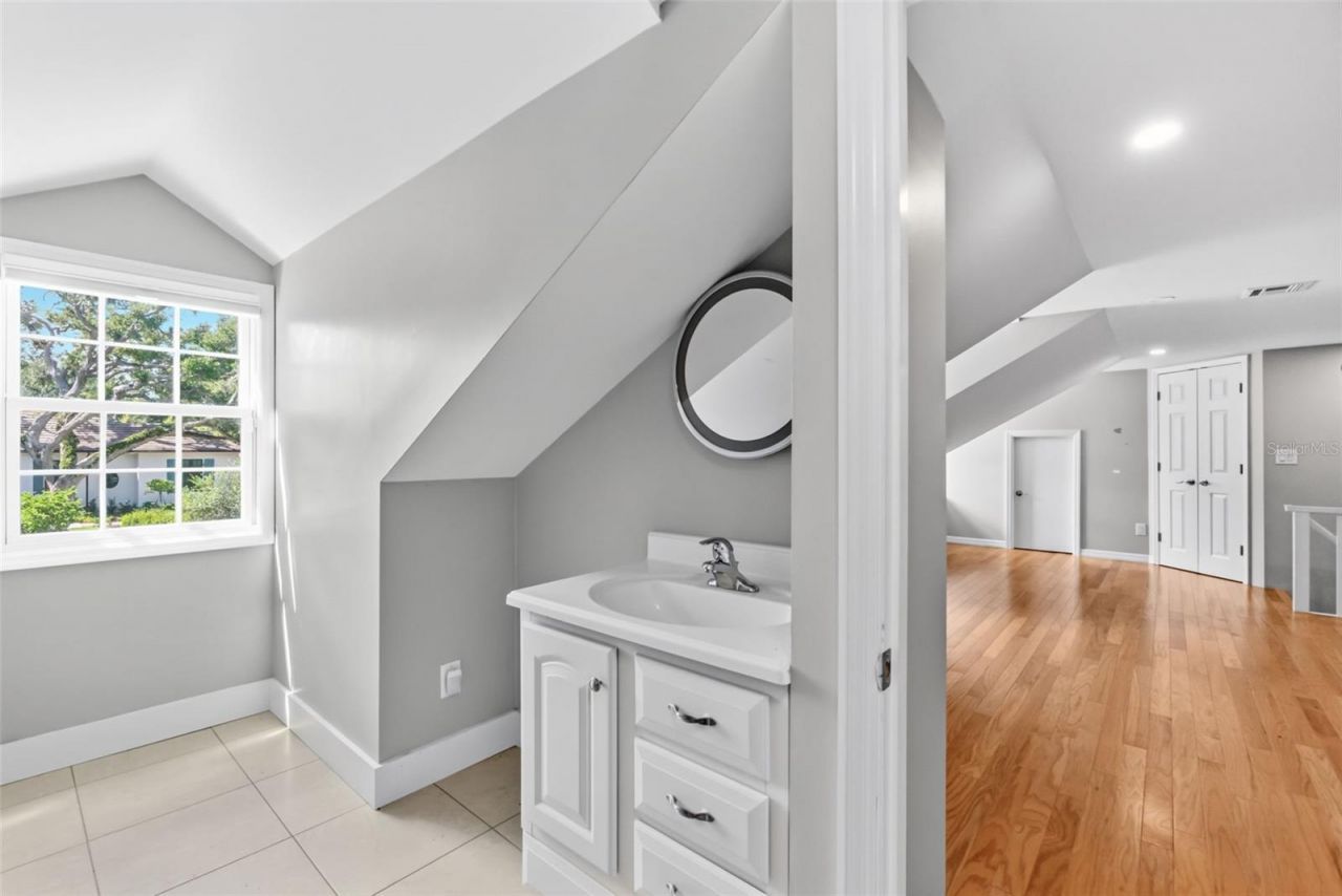 1585 South Drive, Sarasota, FL 34239 Photo