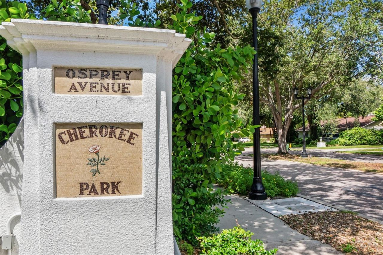 1585 South Drive, Sarasota, FL 34239 Photo