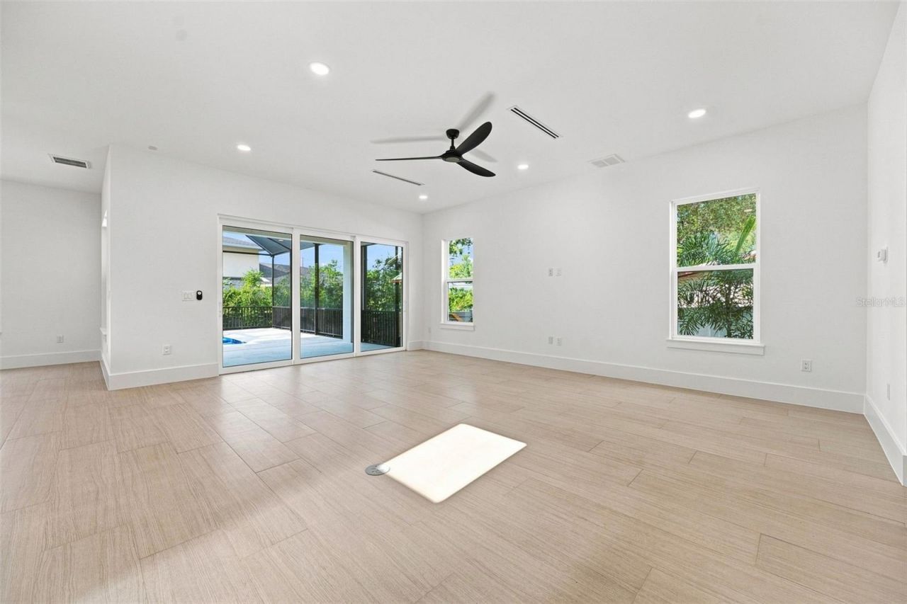 731 42nd Street, Sarasota, FL 34234 Photo