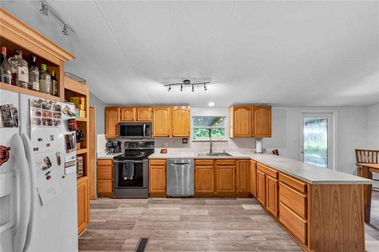 5753 N Dormany Road , Plant City, FL 33565 Photo