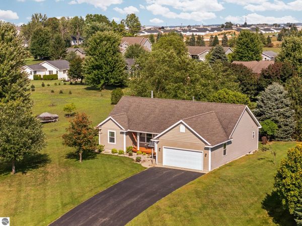 391 Farmstead Lane, Traverse City, MI 49685