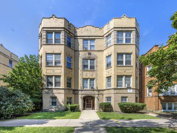 6318 N Artesian Avenue , Unit 203, Chicago, IL 60659
