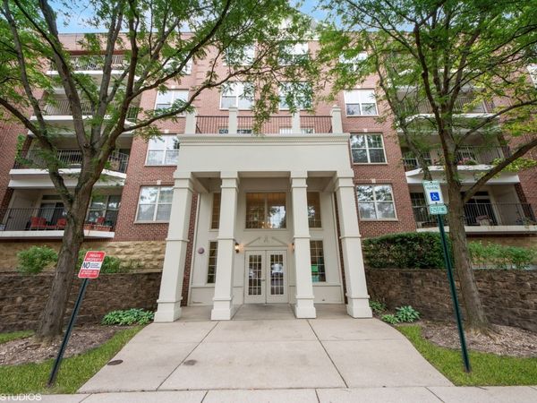 3115 Town Square Drive, Unit 408, Rolling Meadows, IL 60008