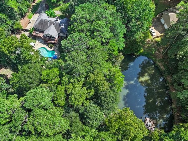 127 Caracas Drive, Woodstock, GA 30188