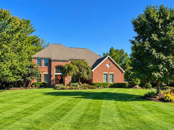 10415 Woodburn Drive, Powell, OH 43065