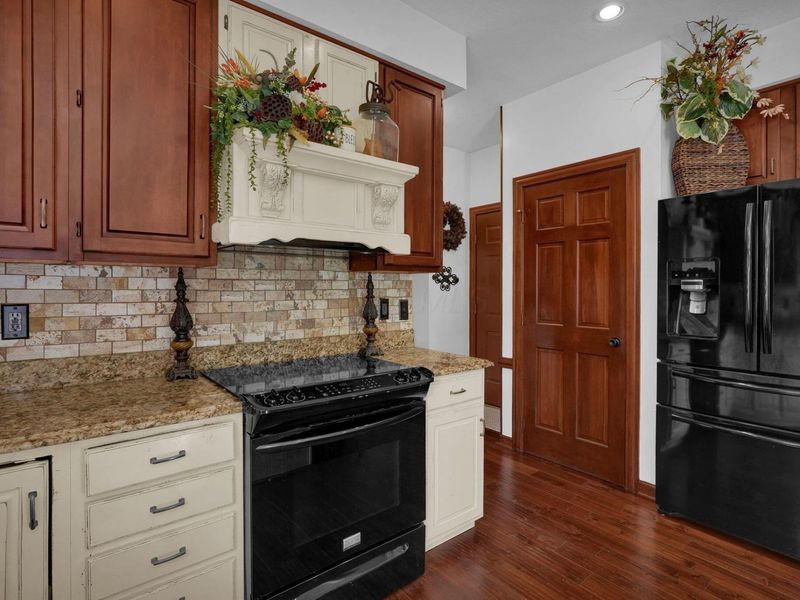 10415 Woodburn Drive, Powell, OH 43065 Photo 14