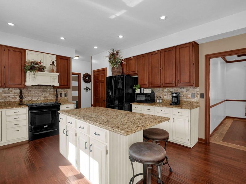 10415 Woodburn Drive, Powell, OH 43065 Photo 9