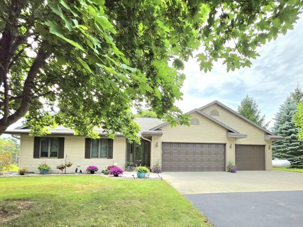 N7492 Bittersweet Rd, Herman, WI 53073