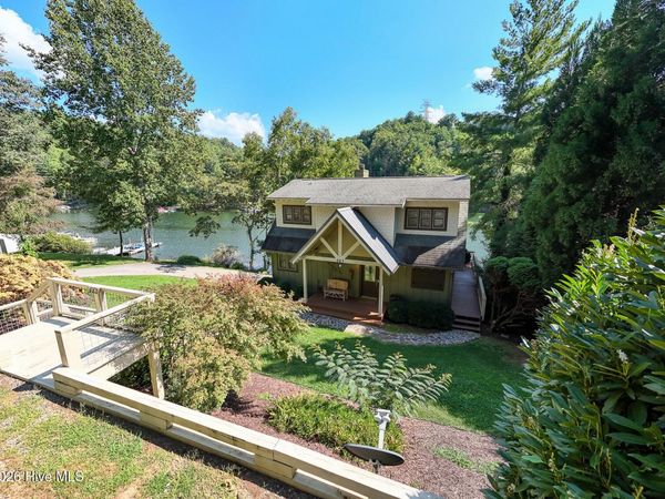 323 Cross Creek Road , Robbinsville, NC 28771