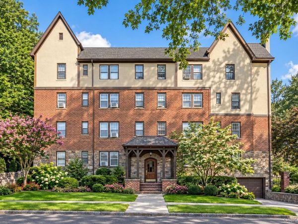 10 Oakridge Place, Unit 8D, Eastchester, NY 10709