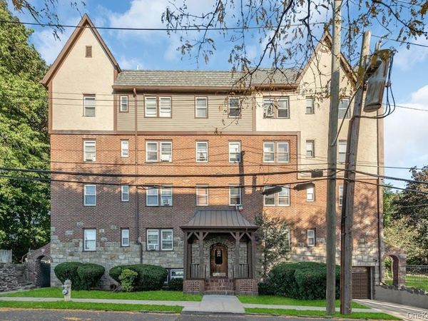 10 Oakridge Place , Unit 8D, Eastchester, NY 10709